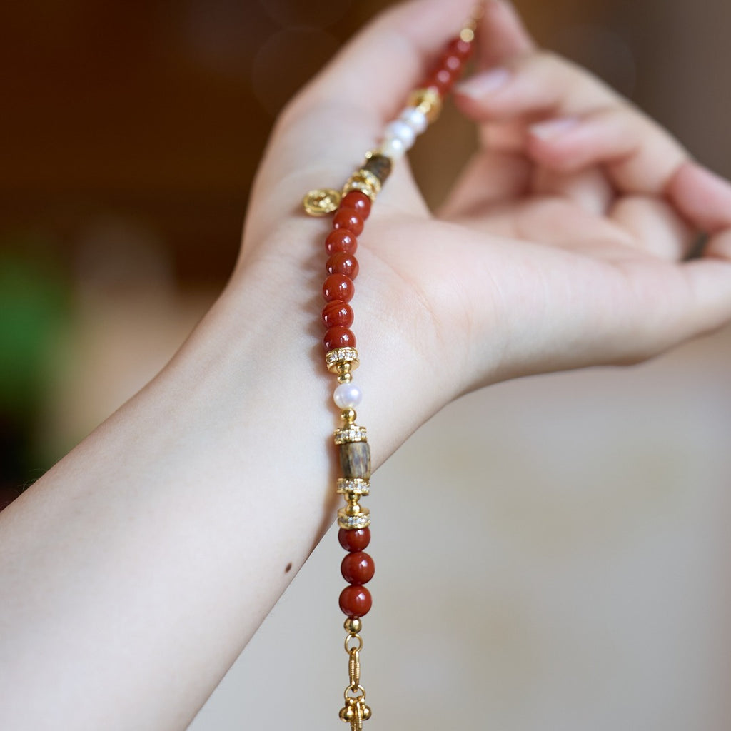 Red Agate, Agarwood & Pearl Bracelet